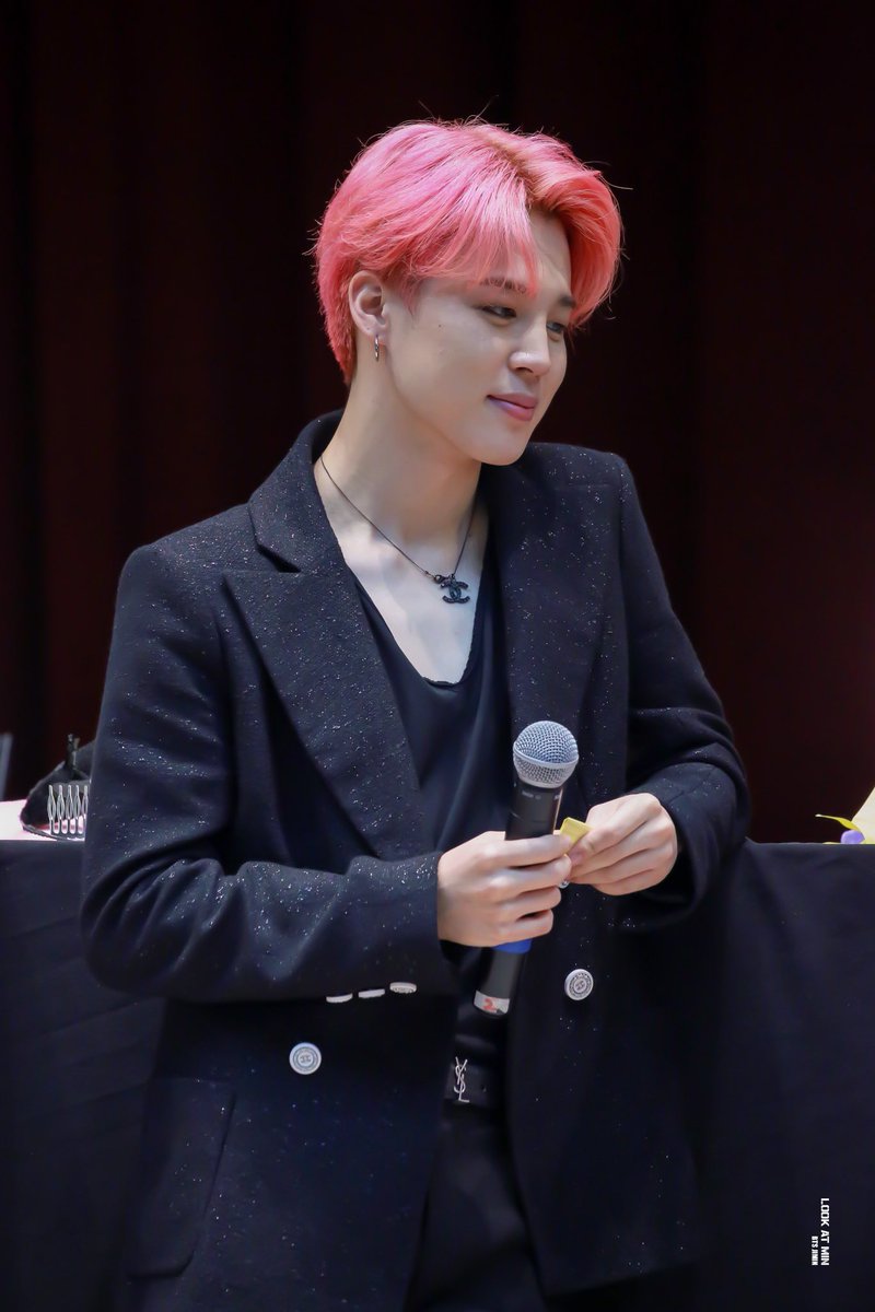 lookatmin1013's tweet photo. 190421

➖
#지민 #JIMIN 
#방탄소년단 #BTS⁠ ⁠⁠ ⁠⁠ ⁠⁠
#BBMAsTopSocial  BTS  @BTS_twt https://t.co/y1MPgYA5sD
