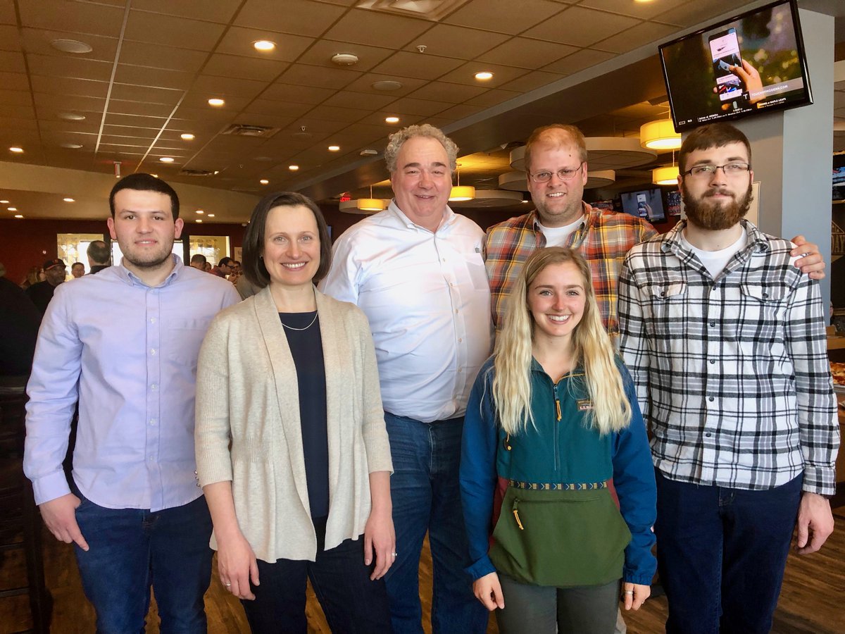 Had to take a breather... but another successful tax season in the books🙌🏻
Had a blast at our 11th Annual BTR bowling tournament at Easy Day🎳 
.
.
more pictures to follow ☺️