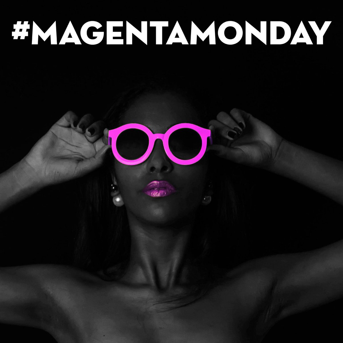 ShweikiMedia's tweet photo. Happy Magenta Monday! 😀

#magentamonday #magenta #welovemagazines #magazineprinting #printmagazine #magazines #printing #makinglivesbetterthroughprint #shweikimedia #selfpublishing #selfpublisher #selfpublished #selfpublish https://t.co/qiZJH7zVhh