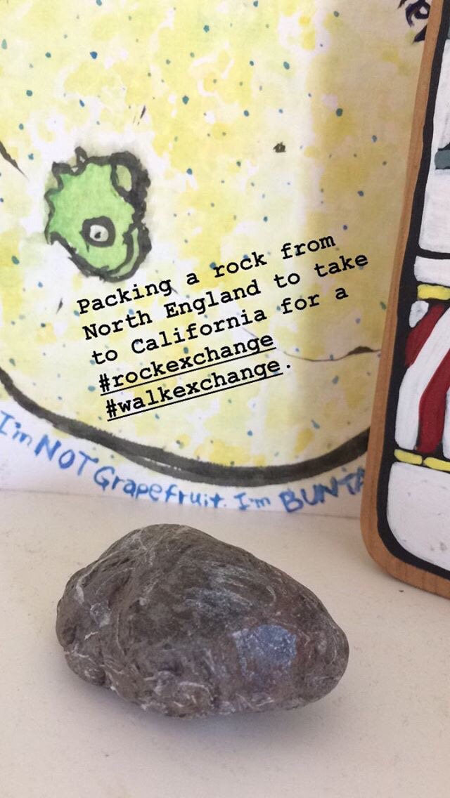 formerfresnan's tweet photo. Headed to #SantaMonica to exchange @maggieoneill9’s lovely North Yorkshire Rock. I have been holding on to it for ages because i hadn’t sussed the right walk. The California coast seems to fit a rock of this beauty.
#EarthDay
#rockexchange #walkexchange #awanderisnotaslog https://t.co/4ltV29E9xR