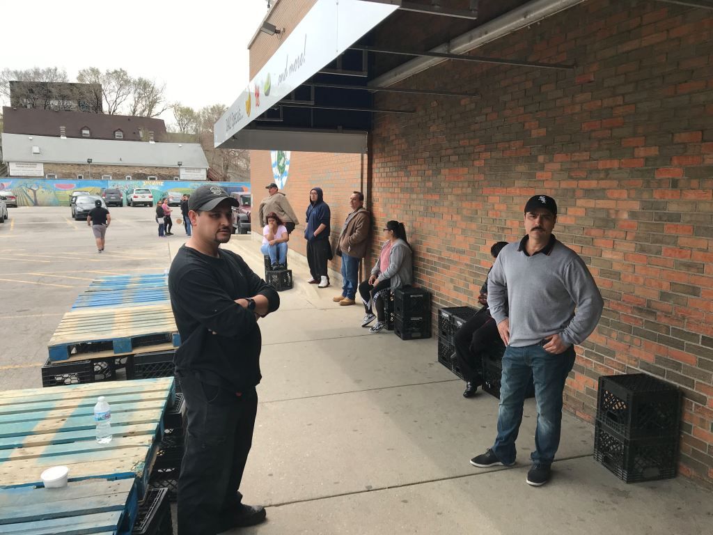 Stanley’s abruptly closes after 52 years at North and Elston. Longtime workers not notified: “You feel sad, disappointed,” one worker said. “I have 32 years here.” buff.ly/2GAqPaw