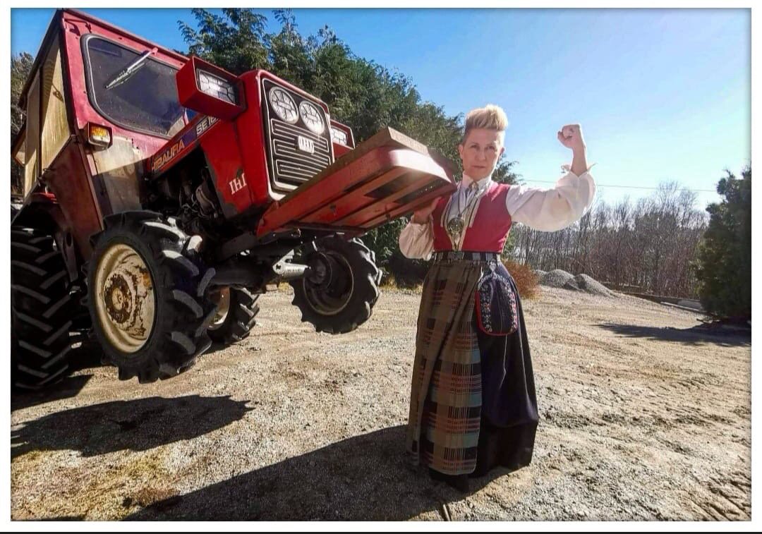 Nå er bunadsgeriljaen på Twitter <a href="/bunadsgeriljaen/">Bunadsgeriljaen</a> #ikkjeleggnedbyenvårres #leveføden