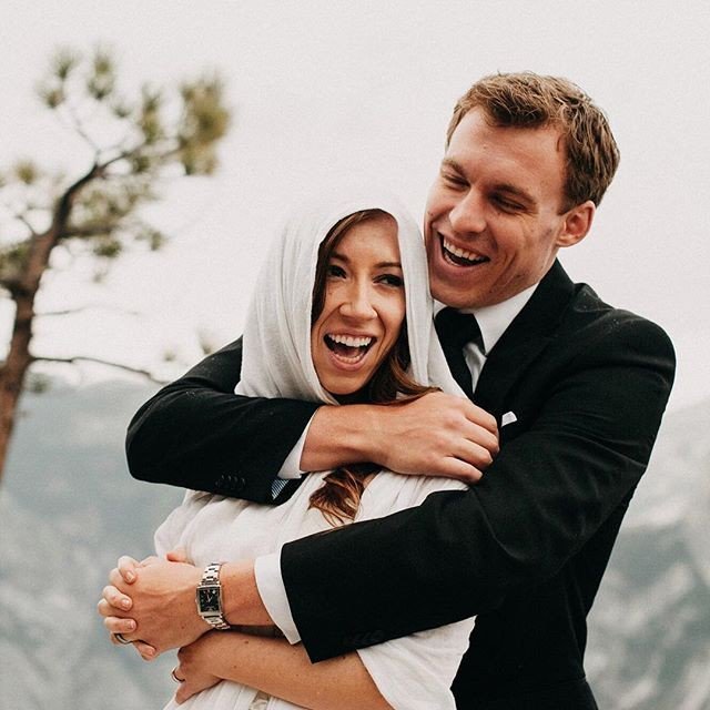 Post-wedding portrait in Yosemite Valley 🙌⁣
.⁣
.⁣
Follow me 👉 @jonathanmoorephoto⁣
⁣
 #lovellope #littlethingstheory #lookslikefilm #huffpostido  #makemoments #theweddinglegends #helloelopement  #heyheyhellomay #radlovestories #yosemitewedding #loveauthentic #loveintenti…