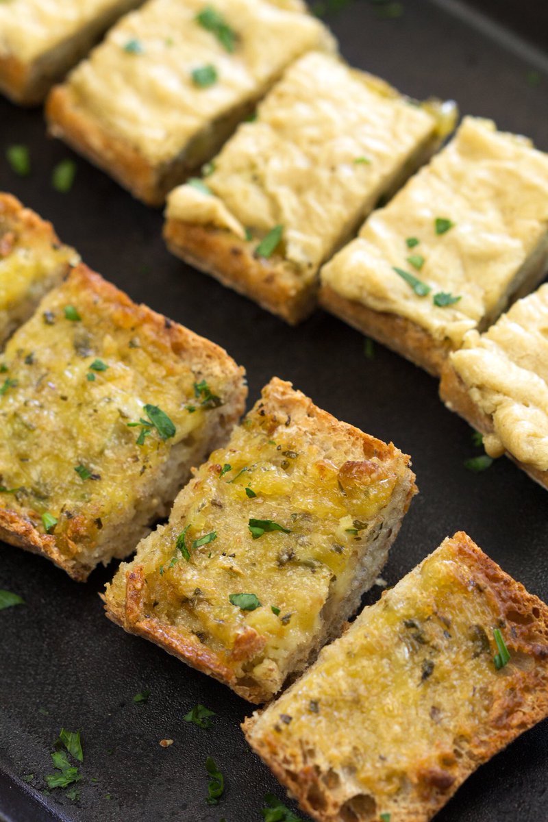CearasKitchen's tweet photo. What I’m cooking today! The The B E S T garlic bread. SO simple and so darn good. Serve with a big bowl pasta and you’re all set! 🍝🙋‍♀️ Stay tuned for the recipe this week! #CearasKitchen #ALLthecarbs https://t.co/Pgy1eqrjZ9
