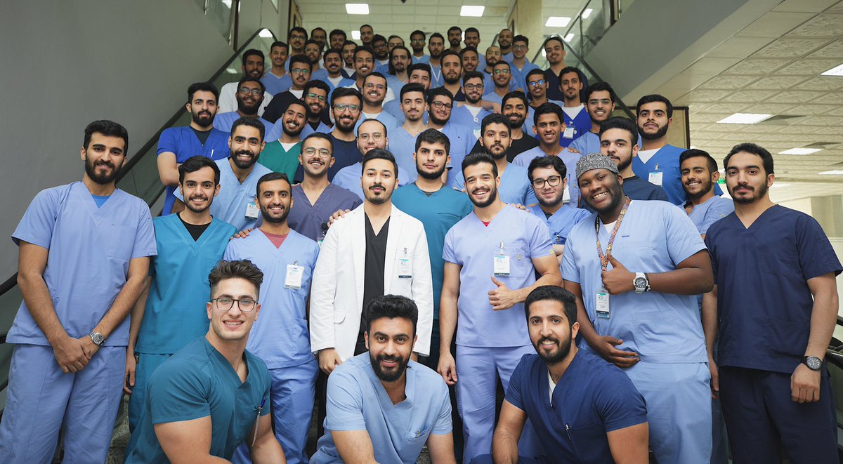 AbdullahDNT's tweet image. Last Final Exam 22/4/2019 
#BATCH20 #REU 

نسأل الله أن يجعلنا من أهل المحبة ، أن يجعلنا محبين محبوبين ، وأن يطهر قلوبنا ويجعلنا من الصالحين 💙
