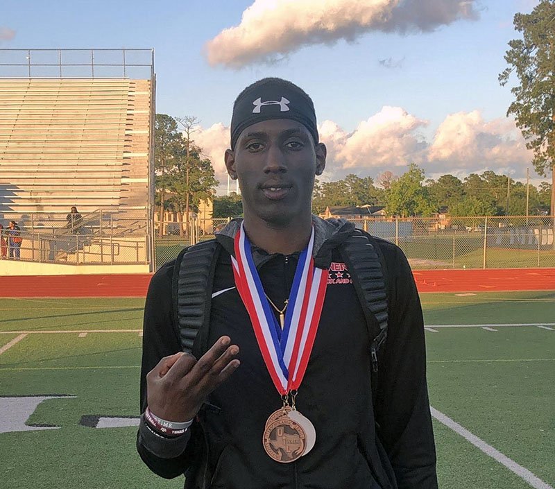 .<a href="/AldineISD/">Aldine ISD</a> @BigMacHigh's Joshua Eaton and @Swoop_Swoop Sevan Guidry are nominated for <a href="/vypehouston/">VYPE Houston</a> Top #FootballProspect for 2019. You can vote multiple times for them! Online voting ends 4-23-2019 at 7 p.m.! - bit.ly/2DrbiIa