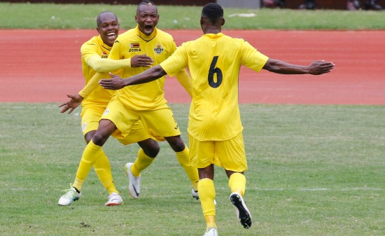 AllAfricaSport's tweet photo. Khama Billiat Stunner Drives SuperSport Commentator Crazy: https://t.co/2HqdhYklNc #Zimbabwe https://t.co/0nV9q3z0Vz