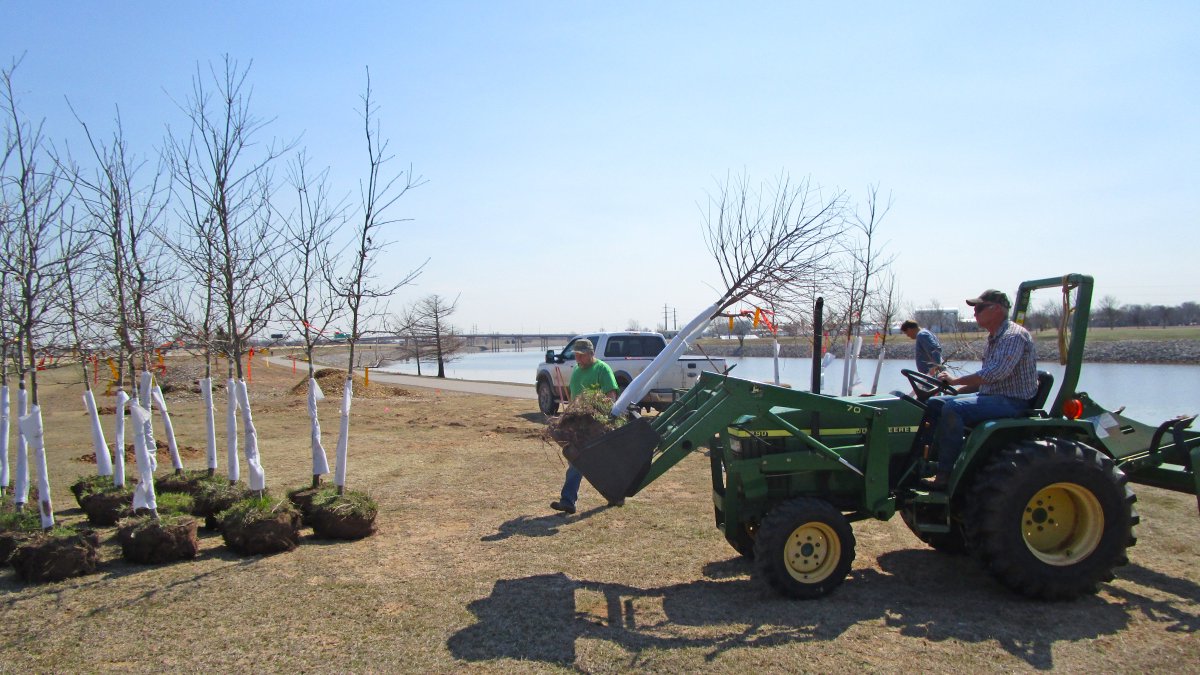 occforg's tweet photo. Curious how our Parks and Public Spaces Initiative measures up to other community foundation programs around the country? Find out below ⬇️⬇️⬇️
https://t.co/LDKRykVZbX #EarthDay #YourConnectionForGood https://t.co/m7PdFwFNls