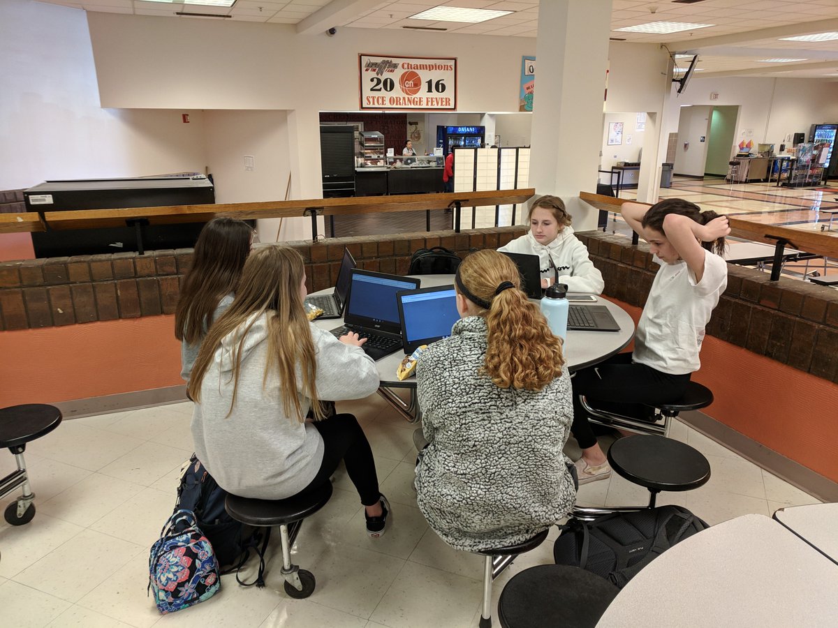 STCERenegEd's tweet photo. Freshmen CWI students have a digital learning day! Getting their Model UN on... @StCharlesEast #VoiceandChoice #blendedlearning #personalizedlearning https://t.co/oeSHb6zxsH