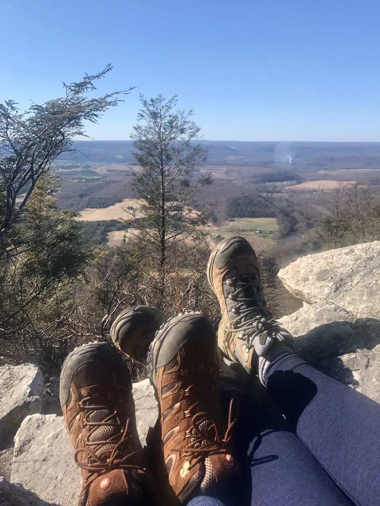 PacaHikers's tweet photo. Happy Earth Day from our boots to yours! #EarthDay2019 #PacaHikers #getoutside #TravelTribe #hiking #nature #hikingboots https://t.co/Reolmx9lOu