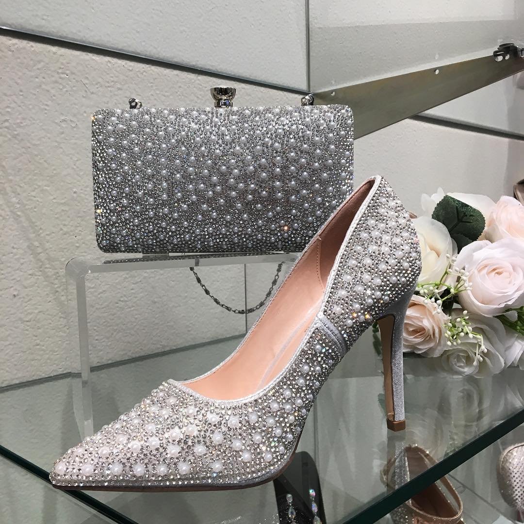 Pearls &amp; Rhinestones are the PERFECT finishing touches for your upcoming wedding! 
SHOP Renzo-73 available in silver, white, and nude!
👰 📲 deblossomcollection.com