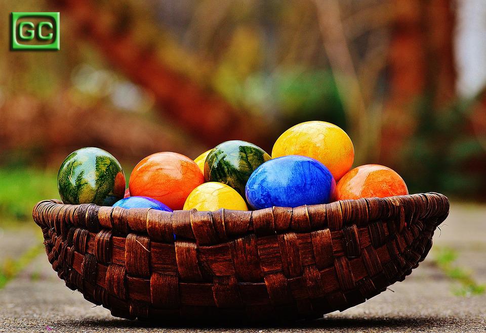 GreenCaption's tweet image. Happy Easter everybody 🙂
