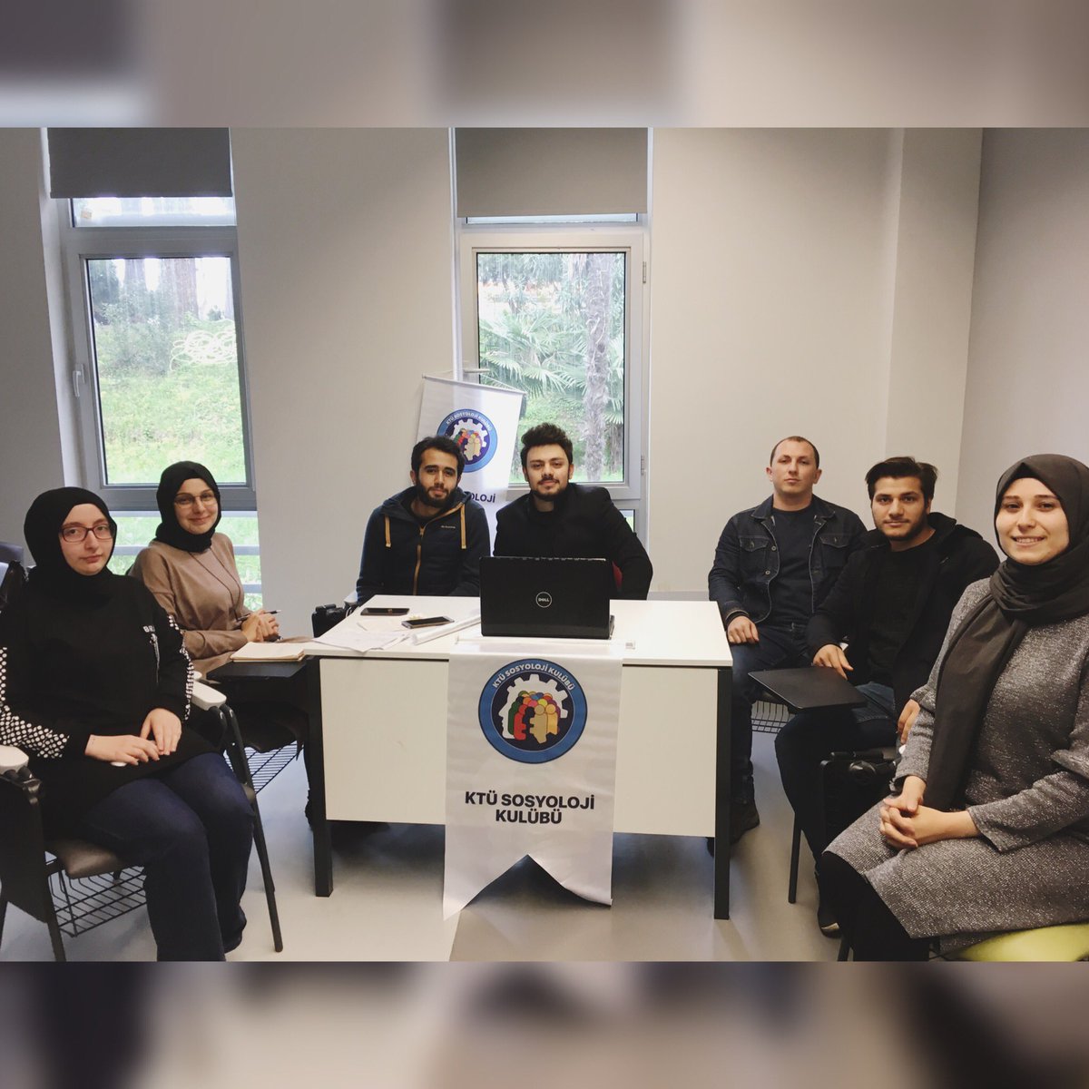 Erciyes Üniversitesi Sosyoloji Kulübü  temsilcilerine bölümümüze ve kulübümüze düzenledikleri ziyaretten dolayı teşekkür ediyoruz. Yapılan görüşmelerde kulüplerimiz ve çalışmalarımız hakkında bilgi aktarımı ve istişarede bulunduk. <a href="/erusosyoloji/">Erciyes Sosyoloji</a>
