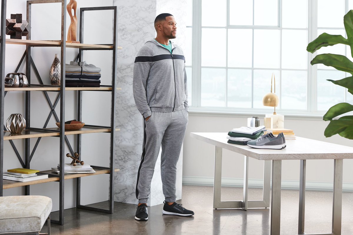 “There’s more power in your attitude than in your bank account.” - <a href="/michaelstrahan/">Michael Strahan</a> #MondayMotivation #RaiseYourGame ⁣⁣⁣