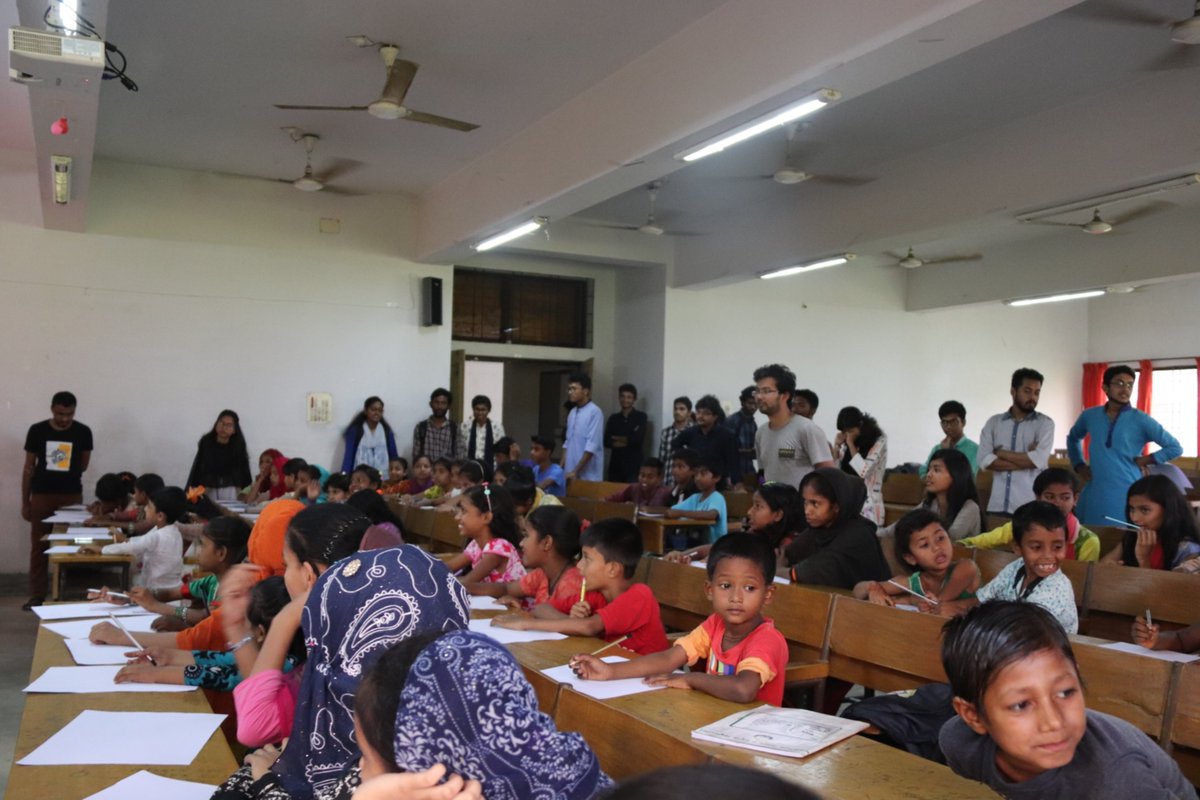 camsust's tweet photo. CAM-SUST in collaboration with KIN School organized a program "Journey to the Universe" to spread astronomy among the children.Hope our little effort will encourage them to learn astronomy and to achieve something great in future.
#CAMSUST
#Spreading_Astronomy https://t.co/4WDIST224N