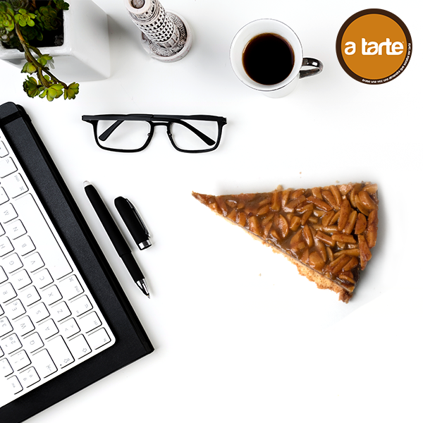 Volver al trabajo después de las vacaciones nunca es fácil, pero es mucho más llevadero cuanto te acompaña un delicioso trozo de nuestra A Tarte de almendras 🍰😋. 
.
.
.
#ATarte #Tasty #LaMejorTartadeAlmendras #Cakestagram #CakeLovers