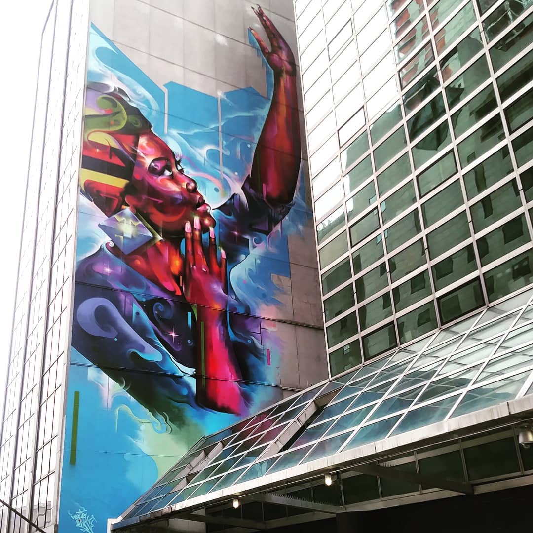 We're loving our new look! The new mural on the back side of our building is part of the series of murals commissioned by the @UN from @SamExhibition, a movement to stop child trafficking. #streetartmankind

📷: @michaelhermidaz