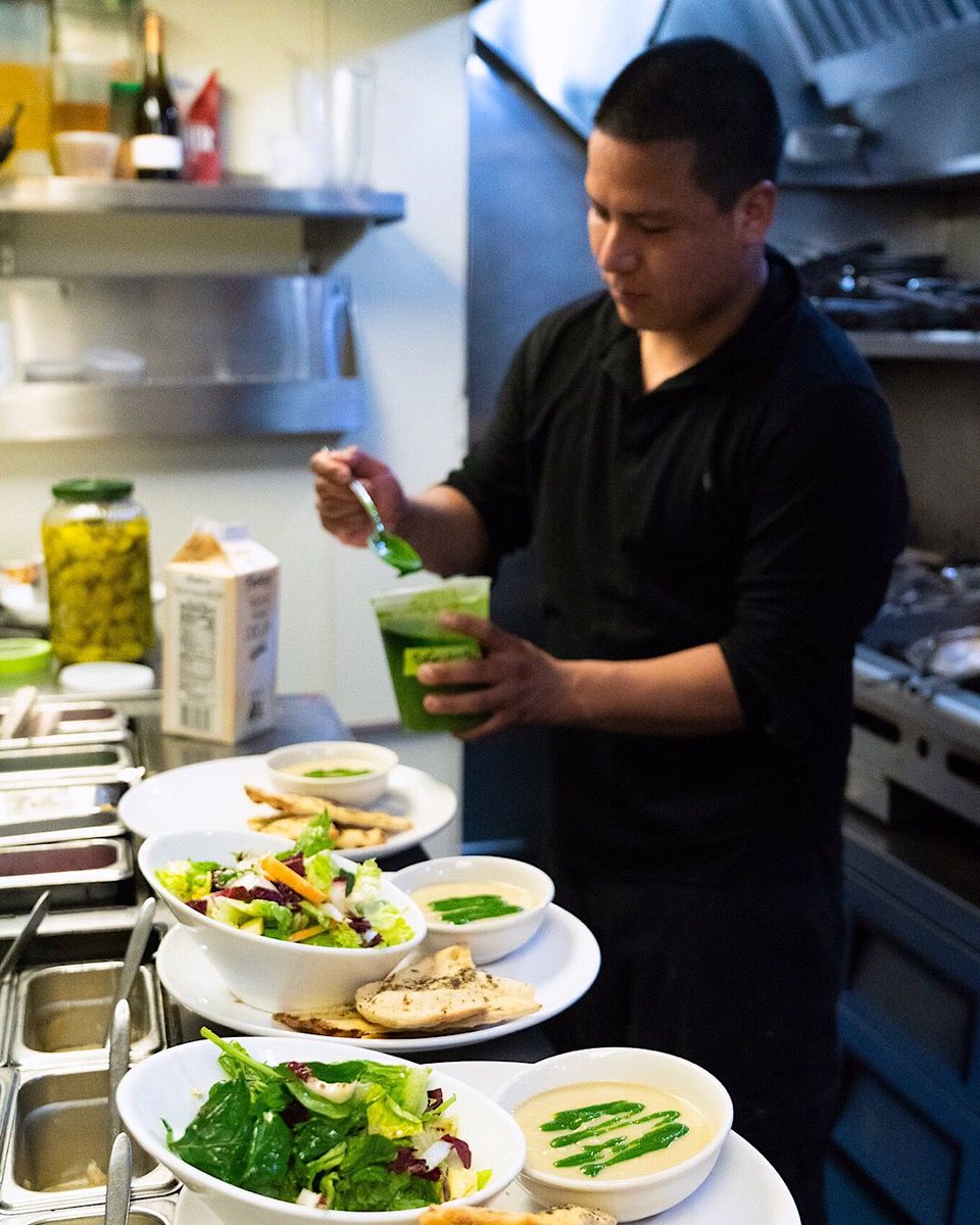 Our new lunch trio with our daily soup, market green salad &amp; grilled flatbread. A fast and #veganfriendly option for lunch! 

#meatlessmonday #lunch #veganfood #plantbaseddiet #vegan #sacramentovegan #hookandladder #sacramentoeats #midtownsac #visitsacramento #cravesac