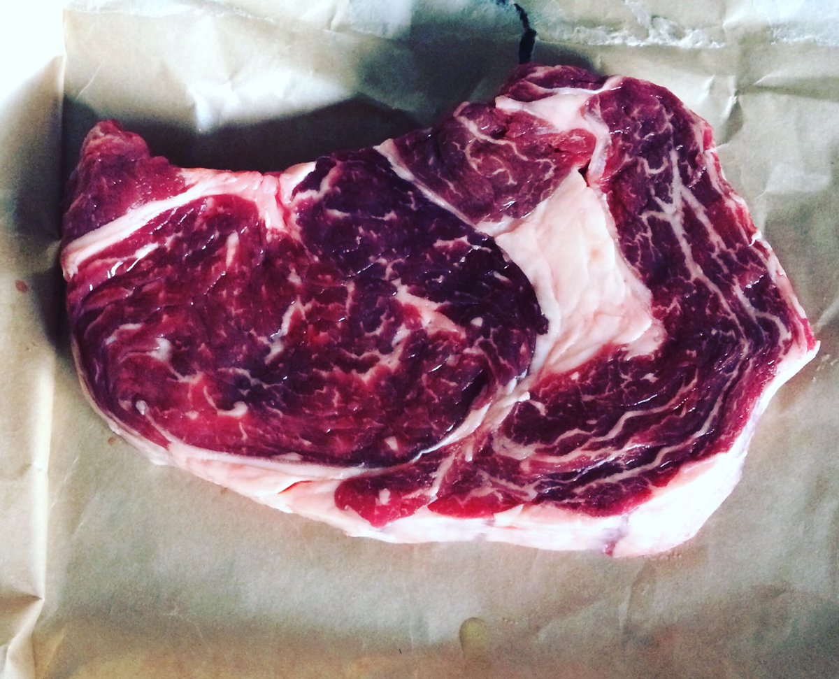 edandfortywinks's tweet photo. Stunning dry aged ribeye steak from The Meat Room. Delicious! #themeatroom #themeatroomuk #steak #ribeye #ribeyesteak #beef #britishbeef #buybritish #british #backbritishfarming #butchers #dryaged #dryagedbeef #supportsmallbusiness #foodblog #foodblogger #eatdrinkandfortywinks https://t.co/4b7FtAJ2jt