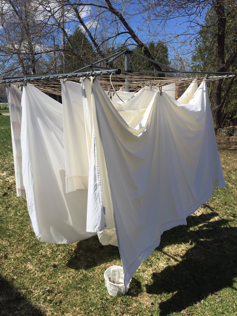 ktquimby's tweet photo. Now I know it’s #spring! #airdrying aka #linedrying genuinely fresh-scented #nothingbetter https://t.co/AcMuthDFSJ