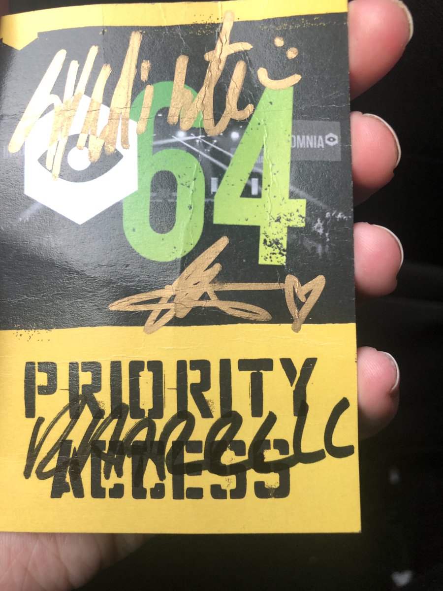 xAshlaay's tweet photo. Had an amazing day at my first insomnia event😊 Such down to earth people💙 @ProSyndicate @karlhandforth @SyndicateOG #i64 #i64syndicate https://t.co/2GIqUeKt72