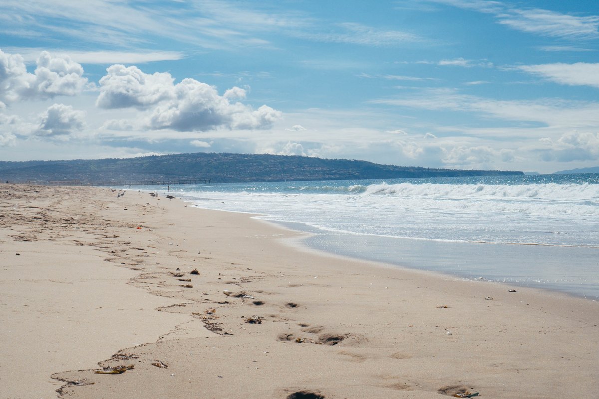 Timeless beauty, courtesy of #mothernature.  #HappyEarthDay!
#earthdayiseveryday #beautifulbeaches #cleanwater #jantzenswim #divein