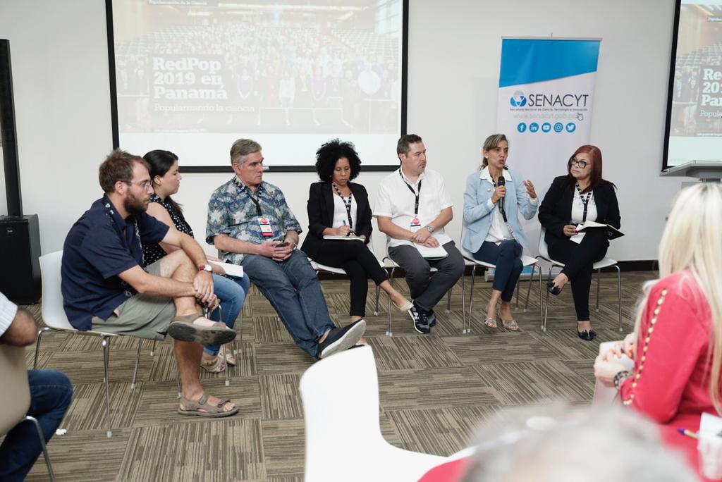 senacyt's tweet photo. Los equipos del Elevator Pitch en el Taller #IMAGINA presentan sus trabajos periodísticos utilizando las herramientas de #podcasts y #Programasradiales https://t.co/pC8q96MJGc