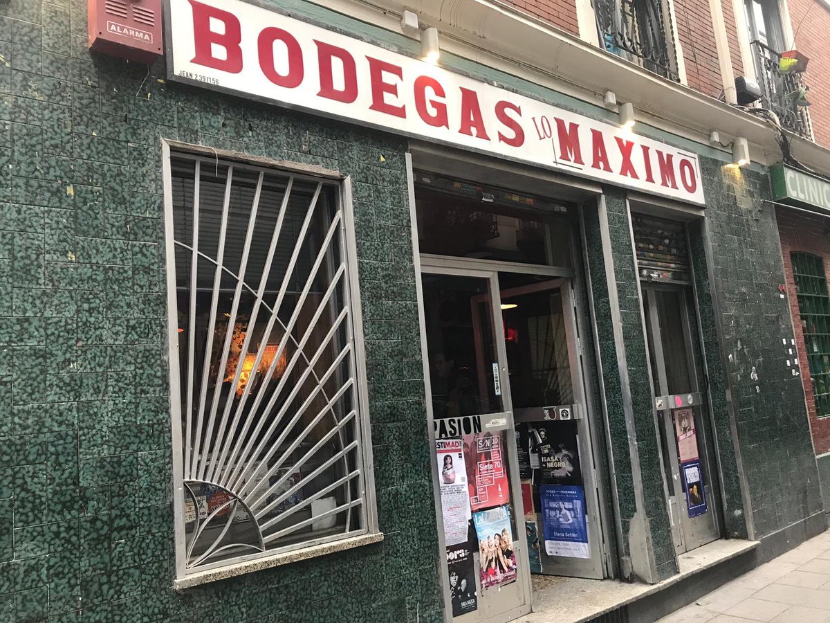 MadridDirecto's tweet photo. 🍷Bodegas Lo Máximo, un bar emblemático de📍#Lavapiés tiene los días contados, ¿por qué?👉Nos lo cuenta @gac_md, en unos minutos, en #MD405
👨💻Sigue el programa en📡#DIRECTO en @telemadrid▶️https://t.co/CwKcM8RjGW https://t.co/OyEWdKavCY