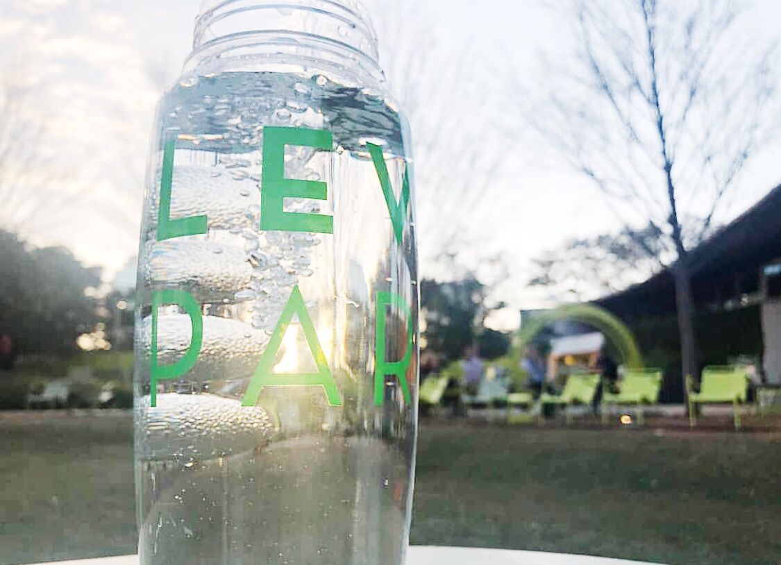 SusanneFingerCo's tweet photo. It’s Earth Day! 🌍 We encourage all of our residents to monitor water use and conserve not just today but every day! Here are other tips on how to protect our planet and go green: https://t.co/ztj8w1TvQk Photo by: @Levyparkhouston https://t.co/IHnFV8VJ3P