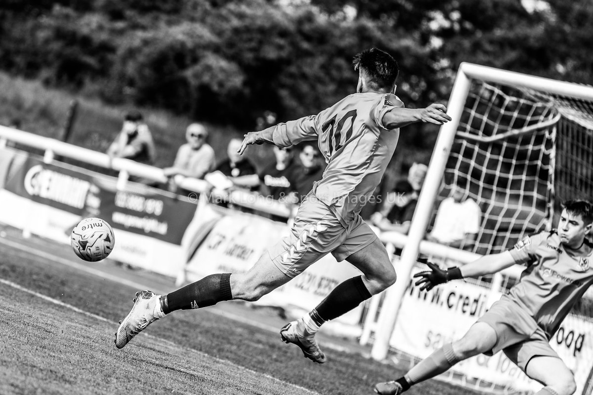 MarkLongphoto's tweet photo. @pbtfcscores v @ETFCOfficial pics from today
all photos here 
https://t.co/mATMpW19lR

@etfc_ultras @NonLeagueCrowd @Love_non_league @whtimes @thecoldend @BeautifulGame15 @TheGameMag1 @NonLeaguePaper @TonyIncenzo @NonLeagueBlogs @NLeagueToday https://t.co/6EcYSqgysQ