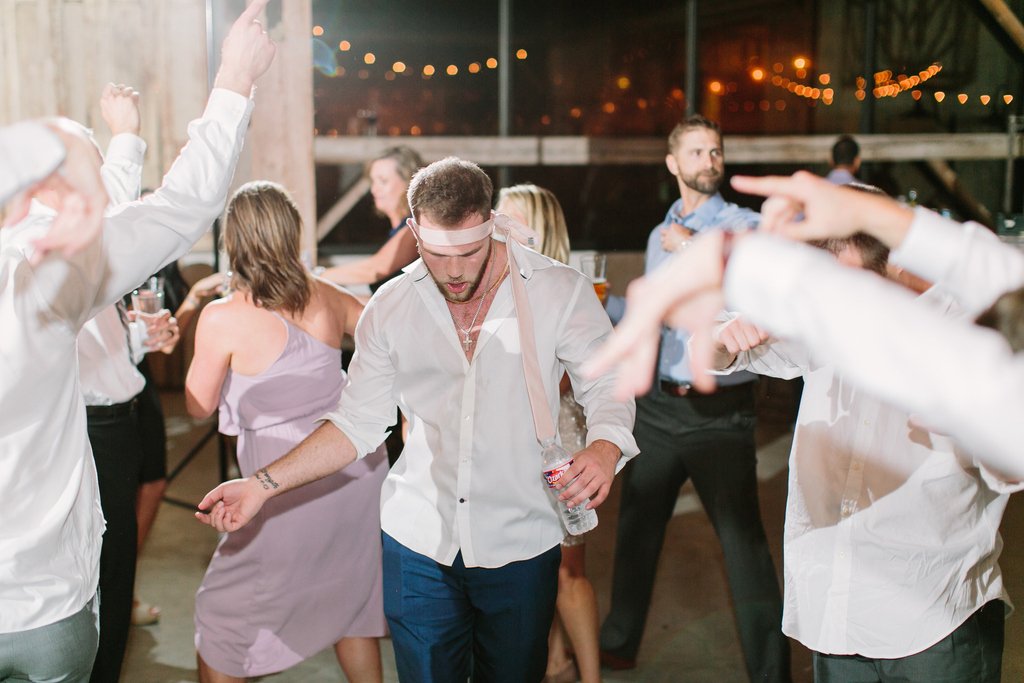 LGEventPro's tweet photo. "I'm feeling myself, I'm feeling myself"
Photography: Mustard Seed Photography
.
.
#lgentertainment #eventlighting #lightingdesign #style #htx #texas #htown #houstontx #instagood #beautiful #photooftheday #grandexit #picoftheday https://t.co/F8UDsJyJyy