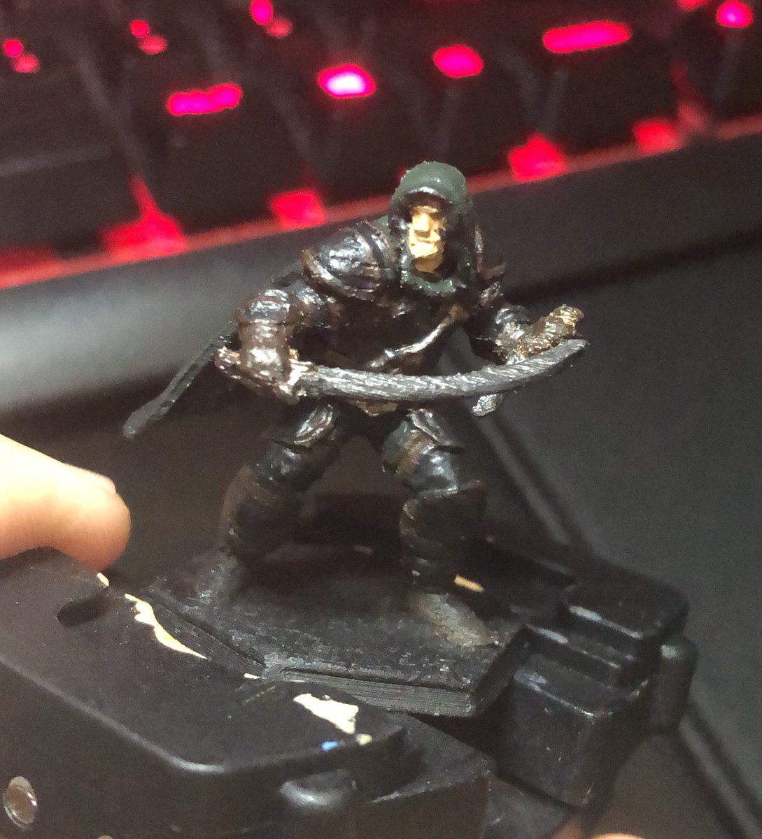 TheDemonicious's tweet photo. Miniature #8
Sulokin- my friendβs dex based Battle Master
Was a bit hard to paint because of the material but fun regardless π¨π»βπ¨
#miniature #mini #dnd #critter #painting #art #ArmyPainter #miniaturepainting #human #dexbuild #fighter #battlemaster #shadyboi #heroforge https://t.co/MSGXZkqIWV