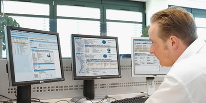 Endress_CA's tweet photo. Imagine being able to manage & monitor the #inventory of your #tanks & #silos w/simple software? Data makes the difference.
Learn more about our #InventoryMonitoring Solutions and start empowering your decision-making processes today!
https://t.co/Do2AAYx3nx https://t.co/BnZbN80wuw