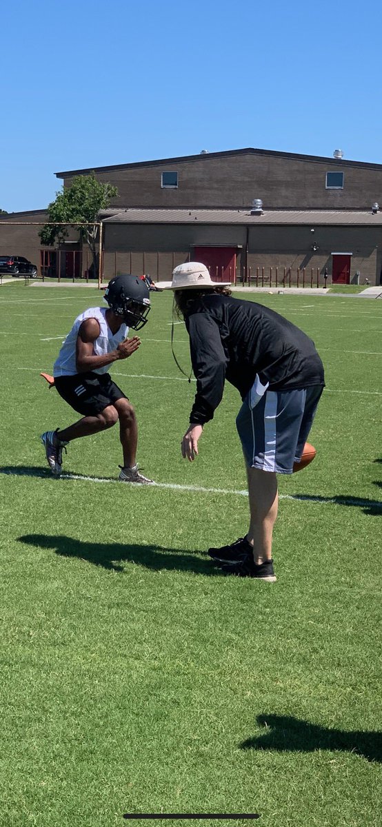Bigcoachmays's tweet photo. Great first day at Baker County. https://t.co/Xtw2nvwlwm