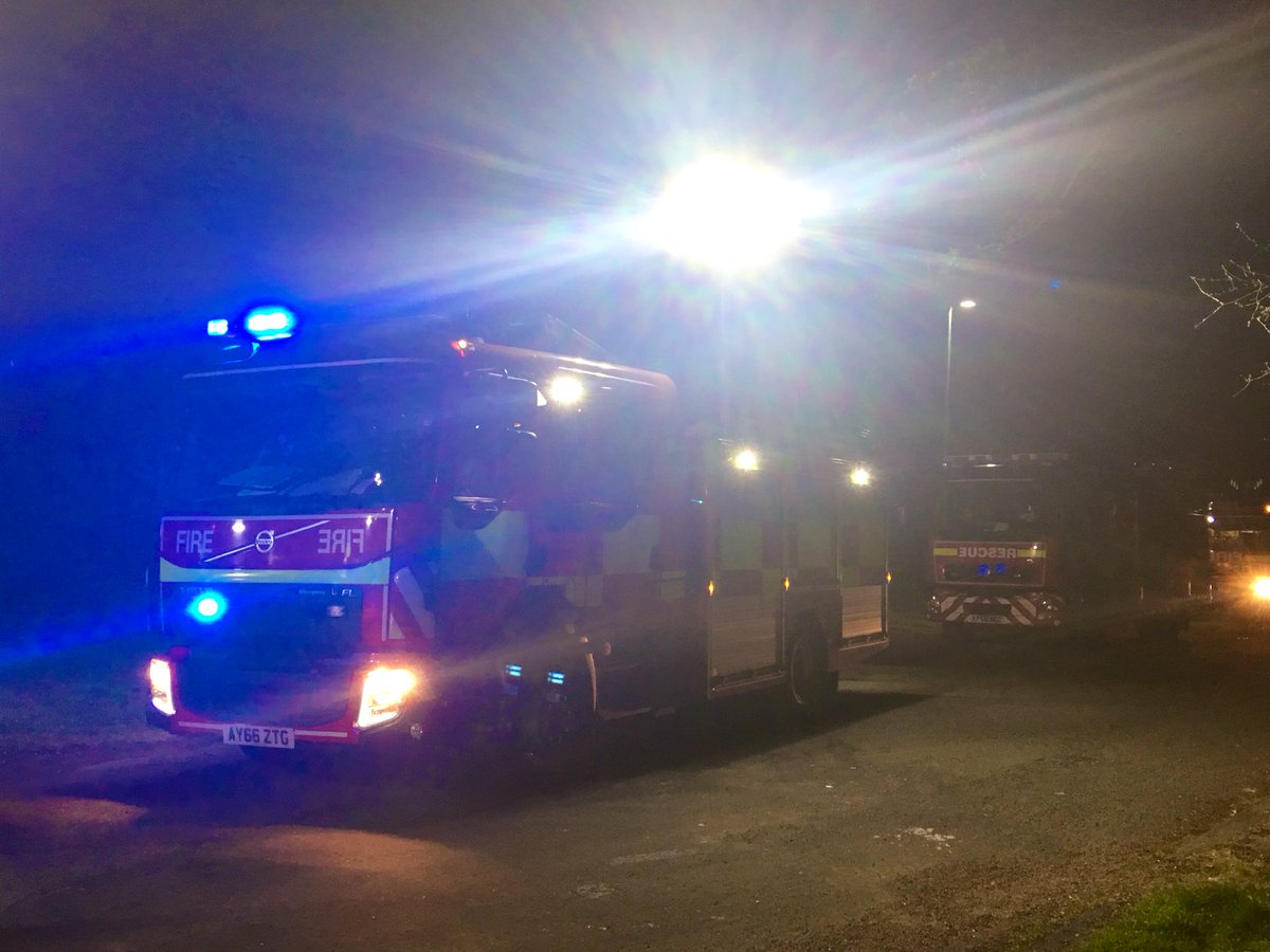 SuffolkFire's tweet photo. We currently have 4 fire crews in attendance at a barn fire in #Washbrook near #Ipswich. Crews from Princes Street, Ipswich East, and #Holbrook are at the scene. The fire is now under control but we remain at the scene damping down and liaising with @SuffolkPolice #Suffolk https://t.co/YXdsdNlz0Z