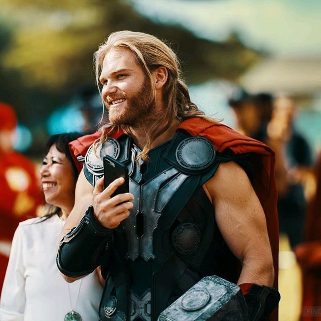 finch_studios's tweet photo. @thorofoz - Thor - Wait.... Did Thor get a call as well? ⠀
⠀
#thor #thorcosplay #thorofoz  #supanovagoldcoast #thorsome #godofwar #mcu #marvelcosplay #endgame #throwback  #thecall https://t.co/34i1k0u4Vi https://t.co/WxkbFkc0UE