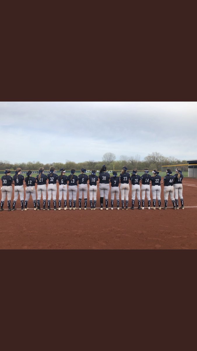 FearNation_BHS's tweet photo. Gone but certainly never forgotten. Thank you to everyone who came out to support Lindsey and her strong beautiful family🙏 we will continue to carry on her legacy for many more years to come! We all love and miss you lin😪💙 #FlyHigh17 https://t.co/g3hSZY2ZaA