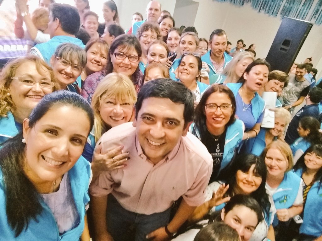 HaciendoJuntos's tweet photo. #Ahora @losadajoaquin presenta a la candidata a concejal de Posadas por el sublema #SigamosHaciendoJuntos @mestigarribia en el Club Atlético Posadas. https://t.co/mKRvpe5mF6