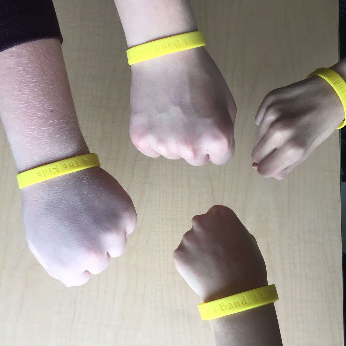 keyclubmason's tweet photo. Key Club has partnered with Children’s Miracle Network to help pay for medical bills at Cincinnati Children’s Hospital! You can help too!
Be sure to stop by Comet Zone from April 24th - May 3rd to buy your own bracelet, supporting the kids in need! #OneBandOneLife https://t.co/W5qoEQnqio