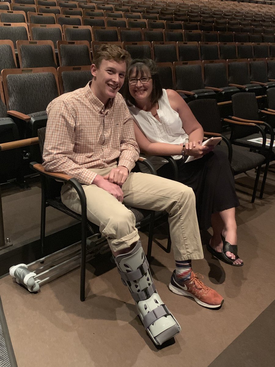 VarozzaMike's tweet image. He should have stayed in the pool. #longhornhonors19 @pvarozza #dancinnotmythang