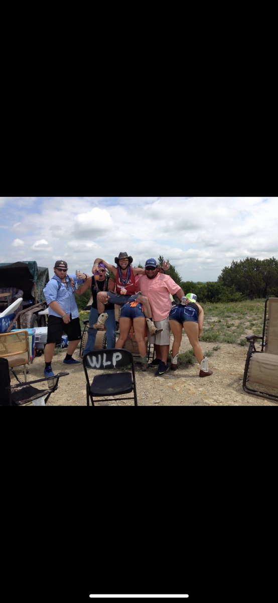 shelbymlynn1's tweet photo. @thecoolkidwill @ZacAndCheese_ @JVCO903 @dfibz1 How could you forget these? https://t.co/rnfaaJ6Puk