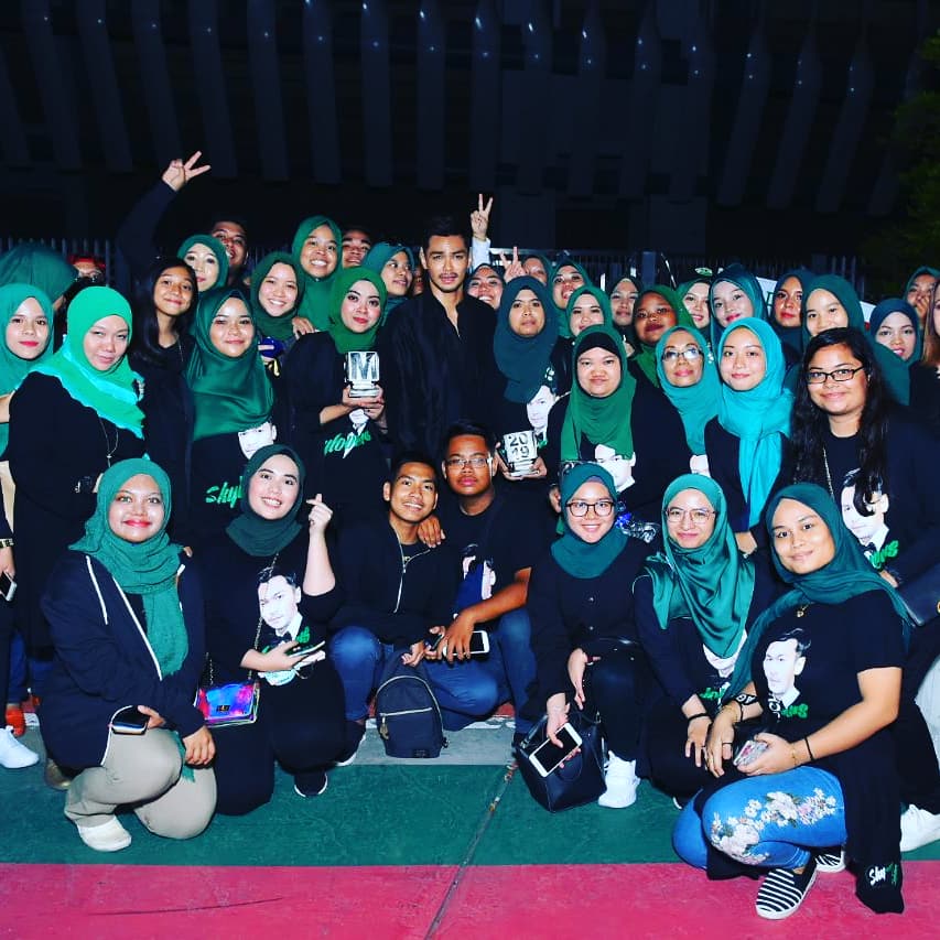 Arissadrianna's tweet photo. Late Postt π·
Anugerah Meletop Era 2019 β¨
SkyLovers Fans Club π
#capikneverquit ,, #ame2019 π https://t.co/FAAqzjQPry