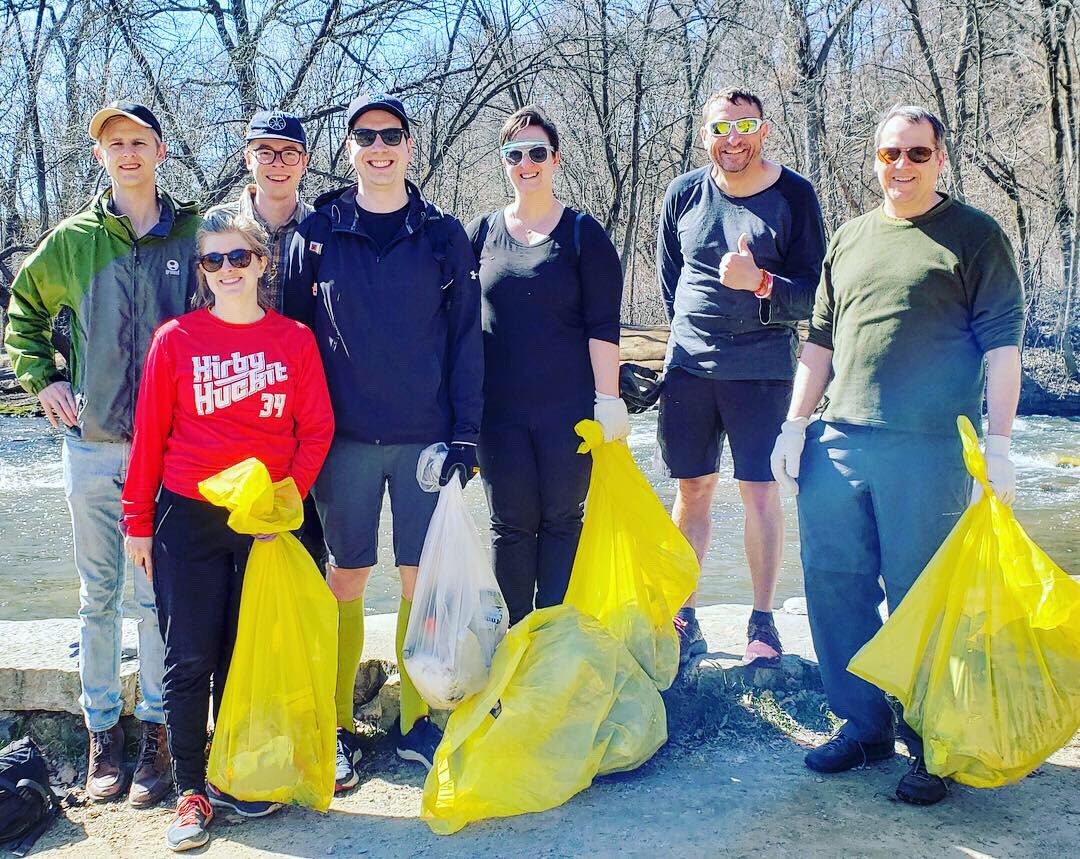 MillerDunwiddie's tweet photo. For #EarthDay2019 a team of Miller Dunwiddie volunteers cleaned up trash around local parks this weekend. They celebrated a job well done and the beautiful weather at a project site, @SeaSaltEatery. Good work team and Happy Earth Day! #volunteer #archweek19 #blueprintforbetter https://t.co/j7LVC0YROB