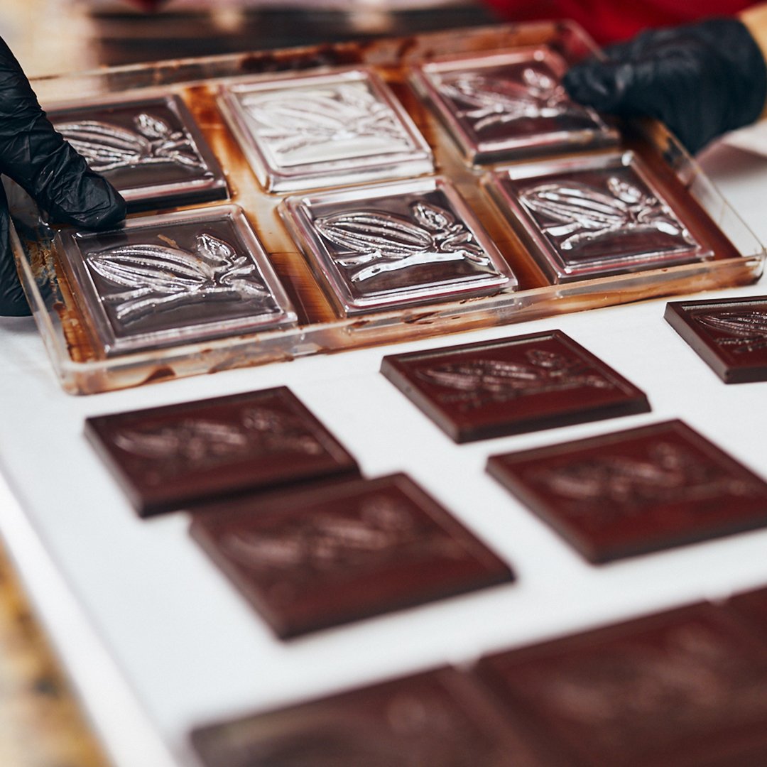 🚨Calling all chocolate lovers!🚨 You can now enjoy Ethos any time you want by making a donation to support our efforts to educate people about GMOs. Visit the website to learn more! bit.ly/2ZnyjVT