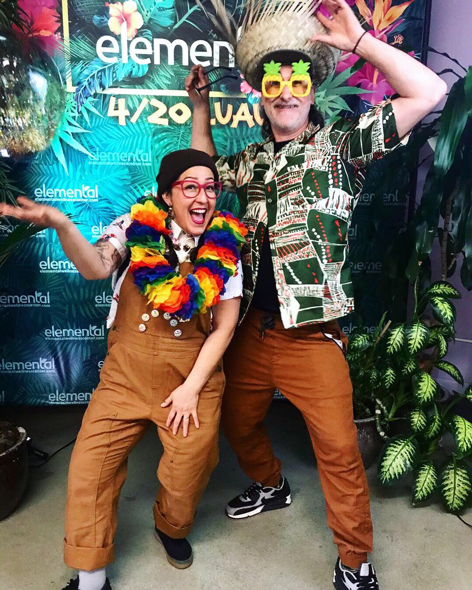 GetClarified420's tweet photo. Back to work today, but still buzzing from the weekend. What did you get up to? 😉💨 #420 #cannabis #elementalwellness https://t.co/Avg7PS4cLH