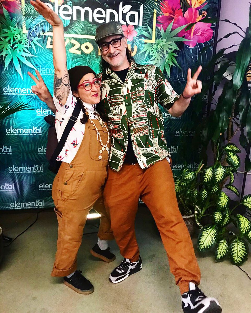 GetClarified420's tweet photo. Back to work today, but still buzzing from the weekend. What did you get up to? 😉💨 #420 #cannabis #elementalwellness https://t.co/Avg7PS4cLH