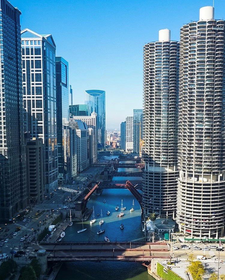 LanghamChicago's tweet image. Happy Earth Day! We are so excited about the warmer weather coming our way! 
#LanghamLoveStories #SpringinChicago
Photo: @choosechicago