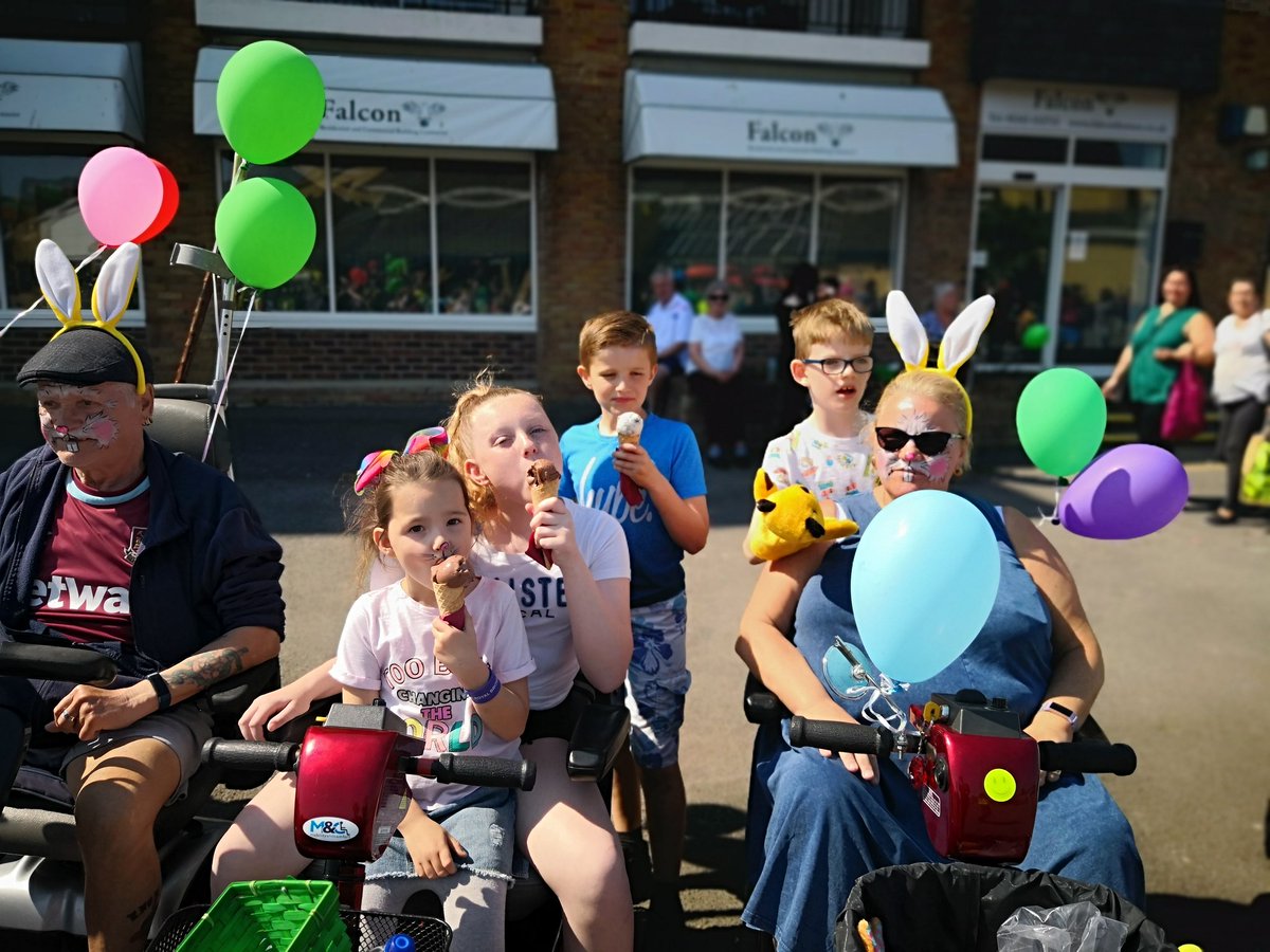 mobandcom's tweet image. Some pictures from our Easter scooter parade this weekend.