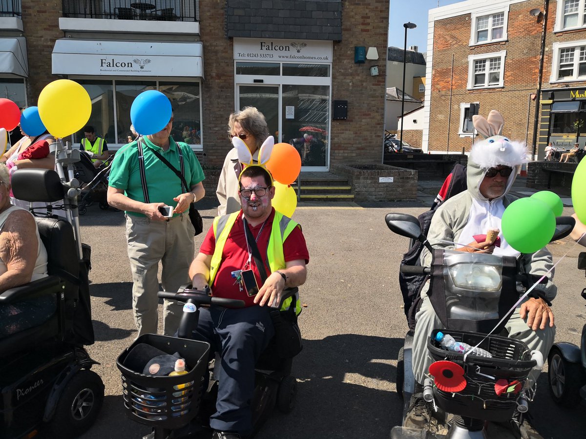 mobandcom's tweet image. Easter scooter parade 2019