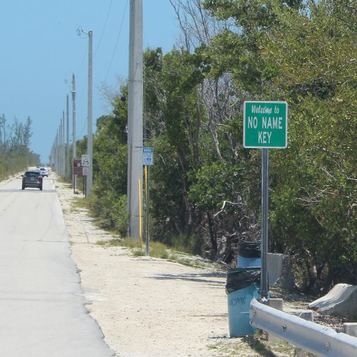 KeyDeerDay's tweet photo. Crossing the bridge on to No Name Key. We are told that this is another hotspot for deer sighting. 🦌😊👀#KeyDeer #NoNameKey https://t.co/ql8vZwYYb5